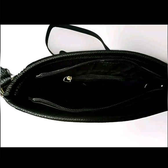 Liz Claiborne NWT Maddie Bucket Crossbody Shoulder Handbag Purse Tan & Black - Picture 6 of 13